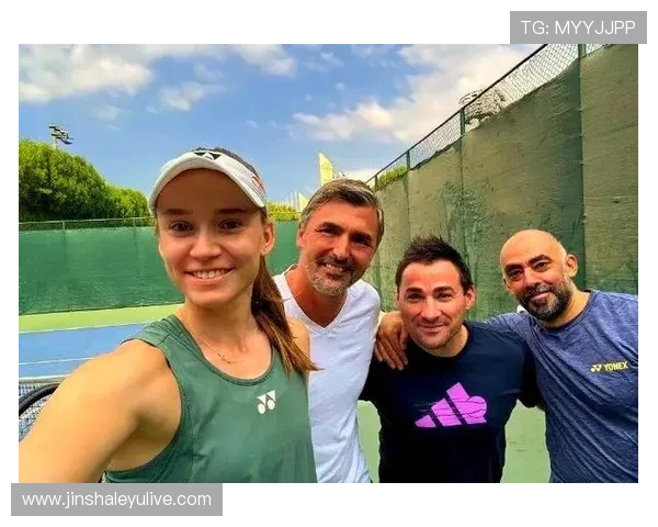 网球赛季焦点赛事精彩回顾球员表现与排名最新动态解析